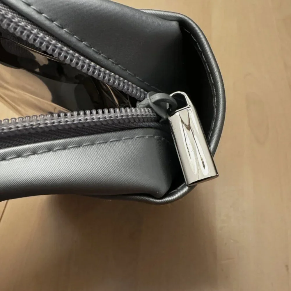 Agnes B. Make Up Organizer Bag Blinder Rings Journaling